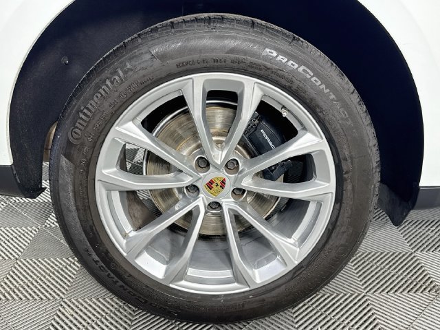 Used 2023 Porsche Macan AWD/4WD image 29