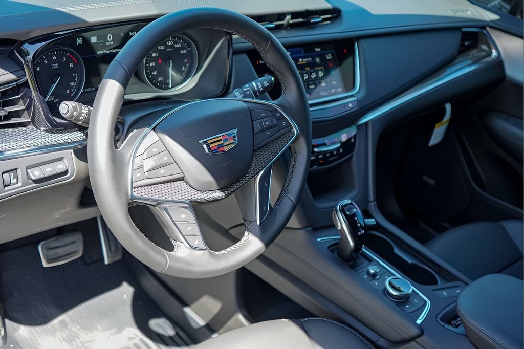 New 2026 Cadillac XT5 Sportv w/ LPO, Onyx Lite Package image 9