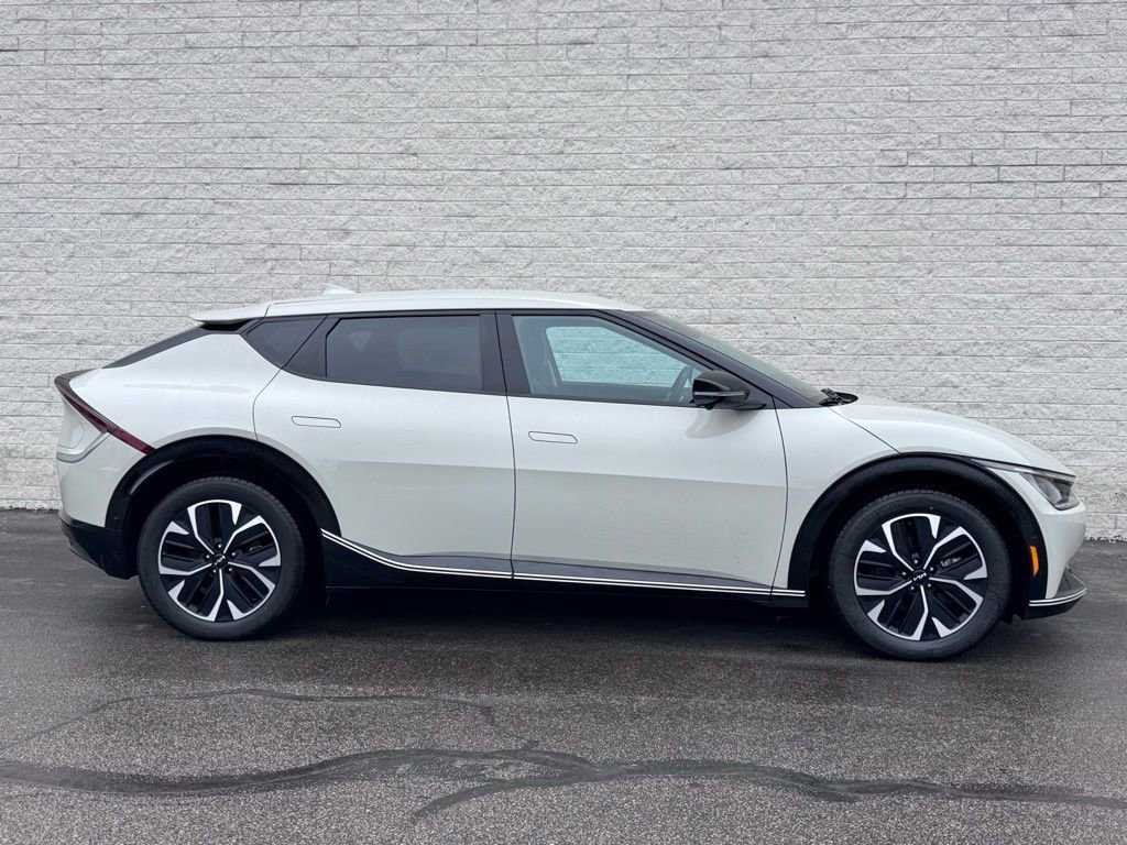 Used 2022 Kia EV6 Wind w/ Wind Technology Package AWD/4WD image 7