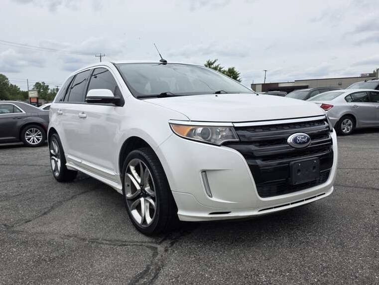 Used 2014 Ford Edge Sport w/ Driver Entry Package AWD/4WD image 8