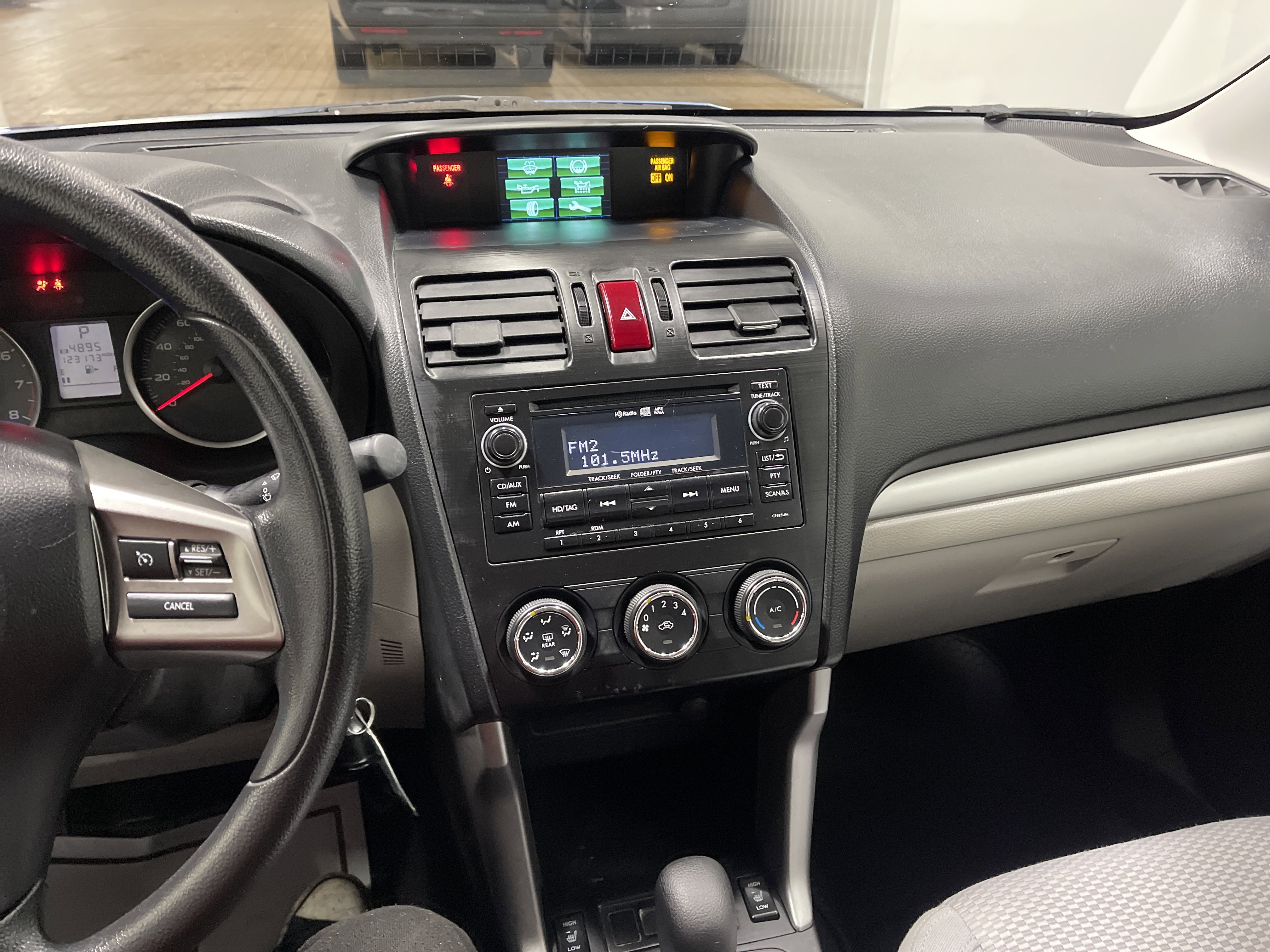 Used 2015 Subaru Forester 2.5i Premium w/ All-Weather Package image 30