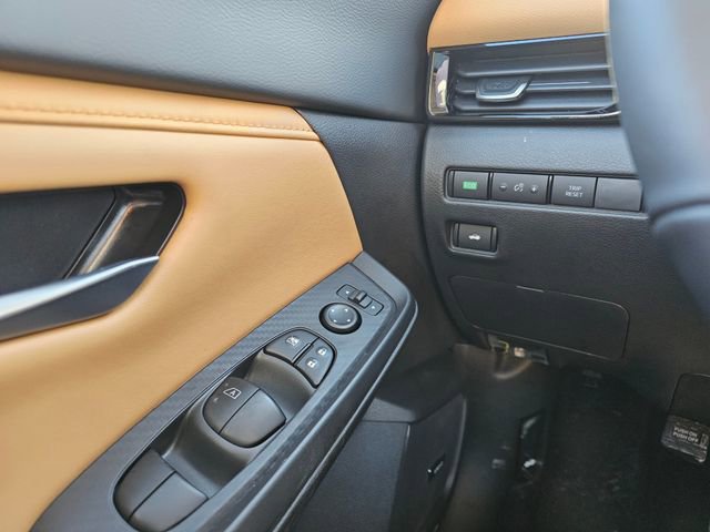 Used 2025 Nissan Sentra SV w/ SV Premium Package image 28