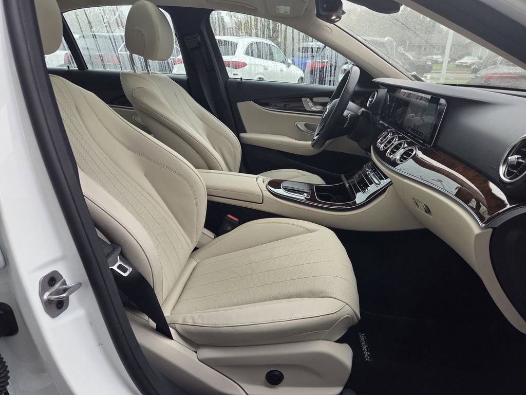 Used 2023 Mercedes-Benz E 450 4MATIC Sedan image 33