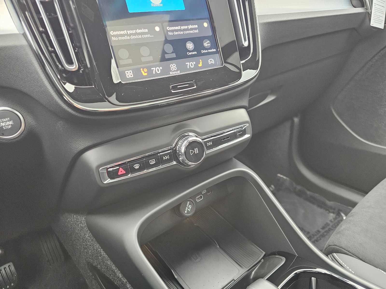 New 2026 Volvo XC40 B5 Ultra w/ Climate Package AWD/4WD image 29