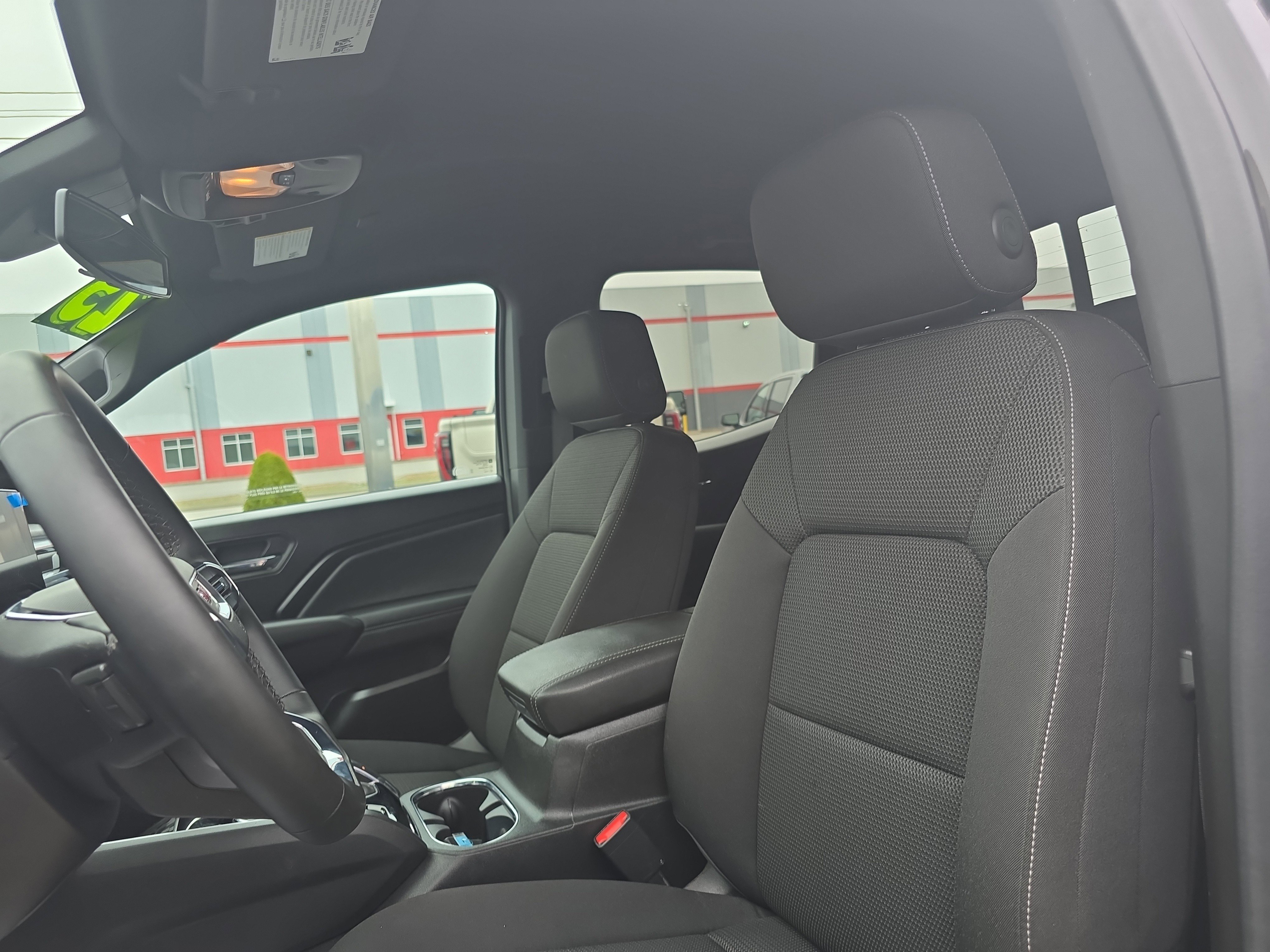 Used 2025 GMC Canyon Elevation AWD/4WD image 12