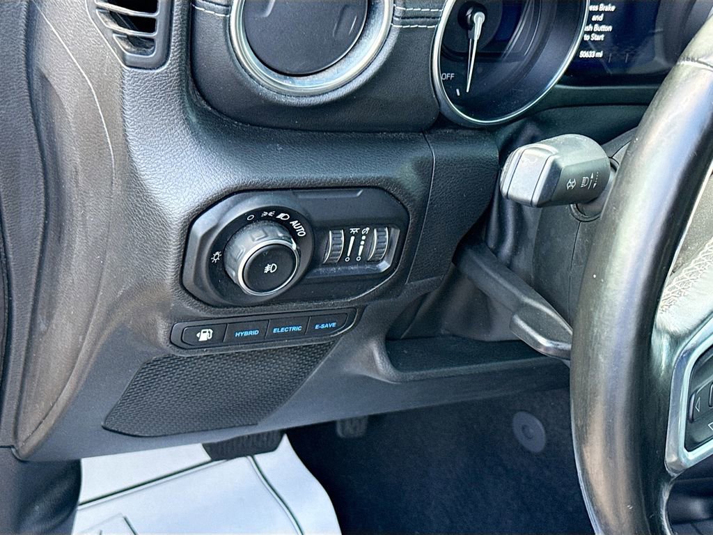 Used 2021 Jeep Wrangler Unlimited Sahara w/ Cold Weather Group image 11