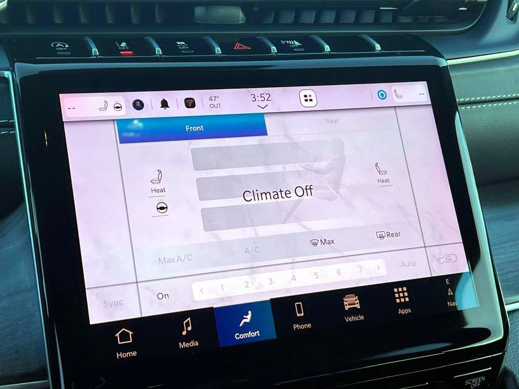 Certified 2024 Jeep Grand Cherokee L Limited image 32