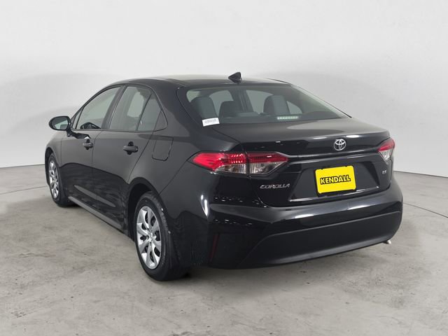 Used 2023 Toyota Corolla LE FWD image 3