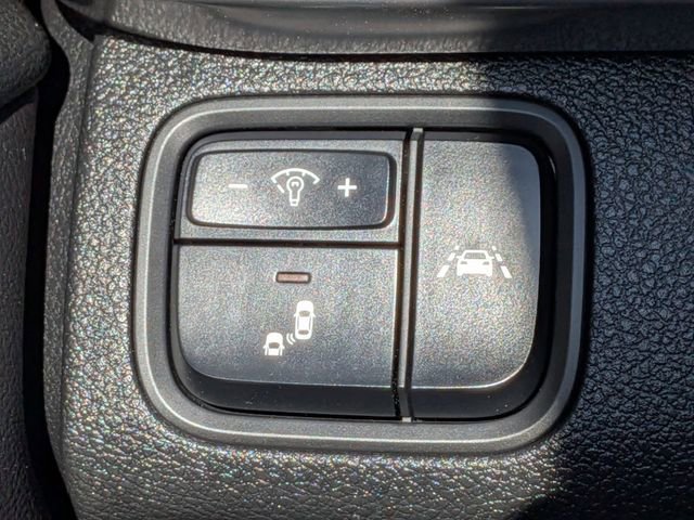 Used 2020 Kia Optima LX image 27