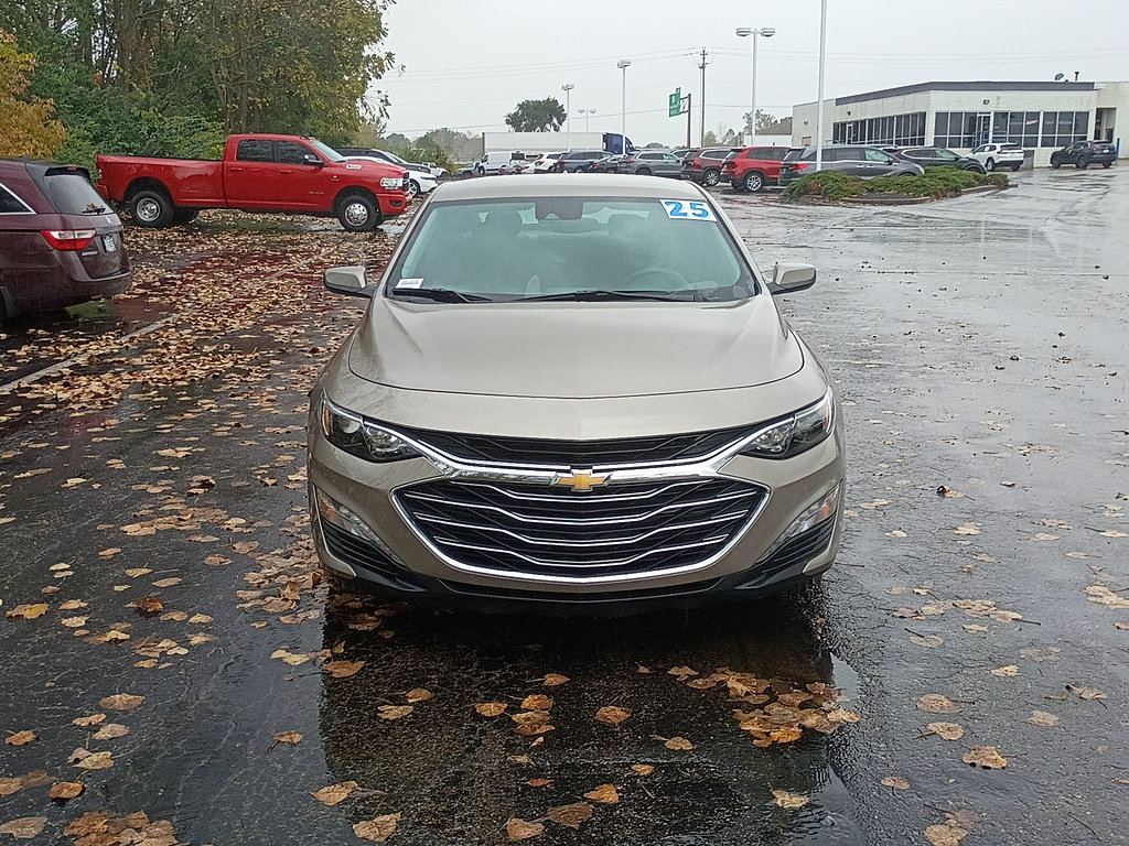 Used 2025 Chevrolet Malibu LT FWD image 8