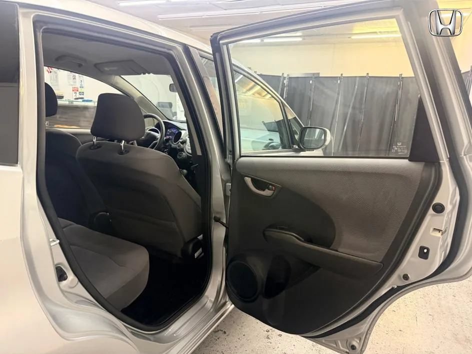 Used 2012 Honda Fit image 12