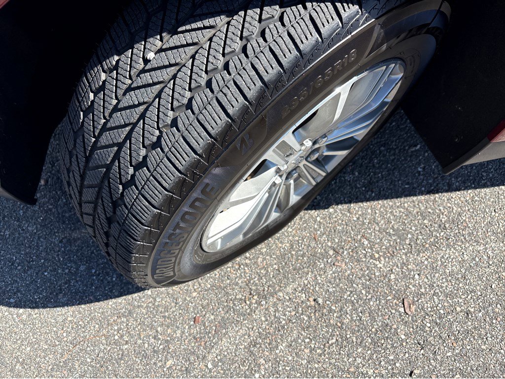 Used 2017 Cadillac XT5 Luxury w/ Driver Awareness Package image 27