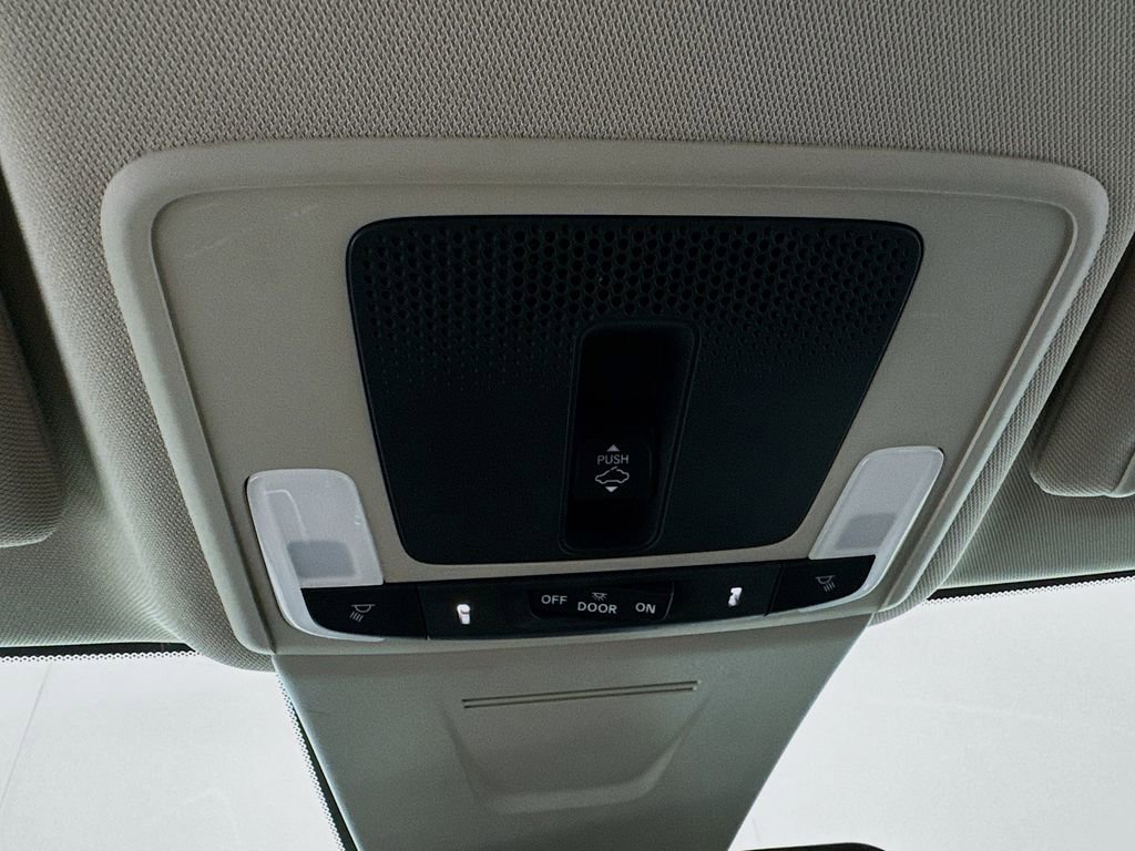 Used 2022 Honda Civic EX-L image 16