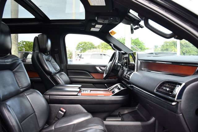 Used 2020 Lincoln Navigator Reserve RWD image 31