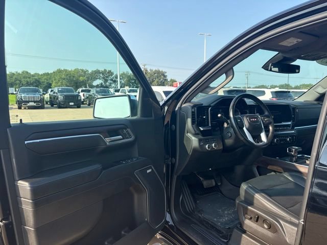 Used 2023 GMC Sierra 1500 SLT w/ SLT Convenience Package AWD/4WD image 11
