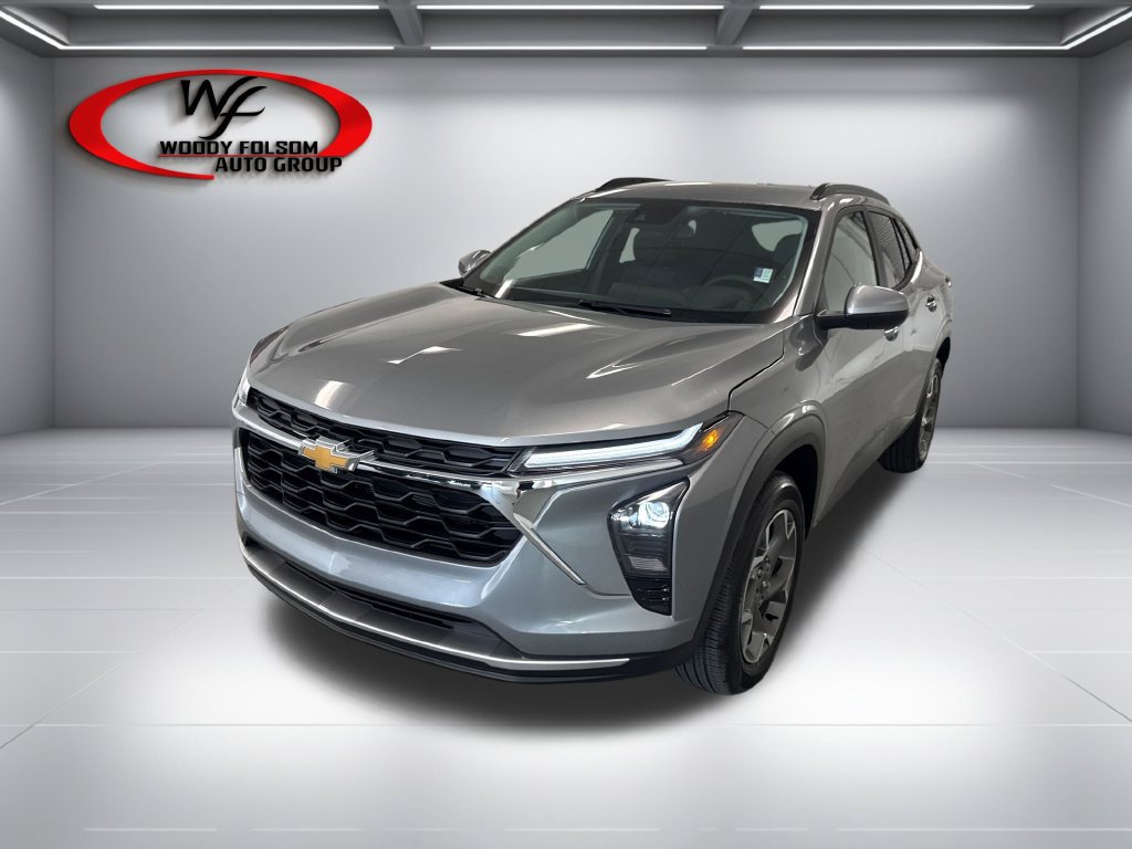 New 2026 Chevrolet Trax LT w/ LT Convenience Package FWD image 3