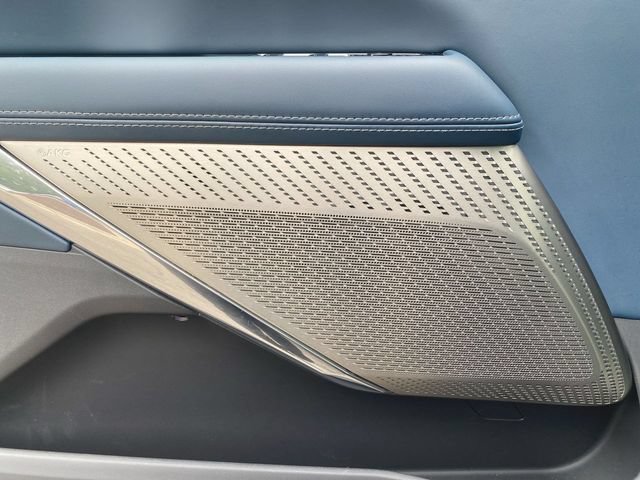 Used 2025 Cadillac Escalade IQ Luxury 2 w/ LPO, Premium Carpet Package AWD/4WD image 23