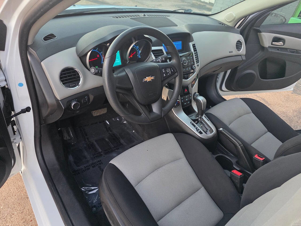 Used 2016 Chevrolet Cruze LS image 14