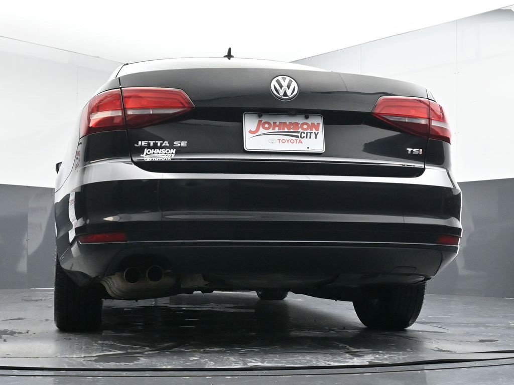 Used 2017 Volkswagen Jetta SE image 38