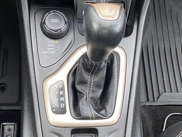 Used 2018 Jeep Cherokee Limited image 19