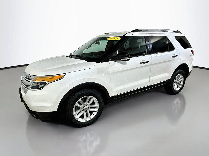 Used 2013 Ford Explorer XLT AWD/4WD image 3