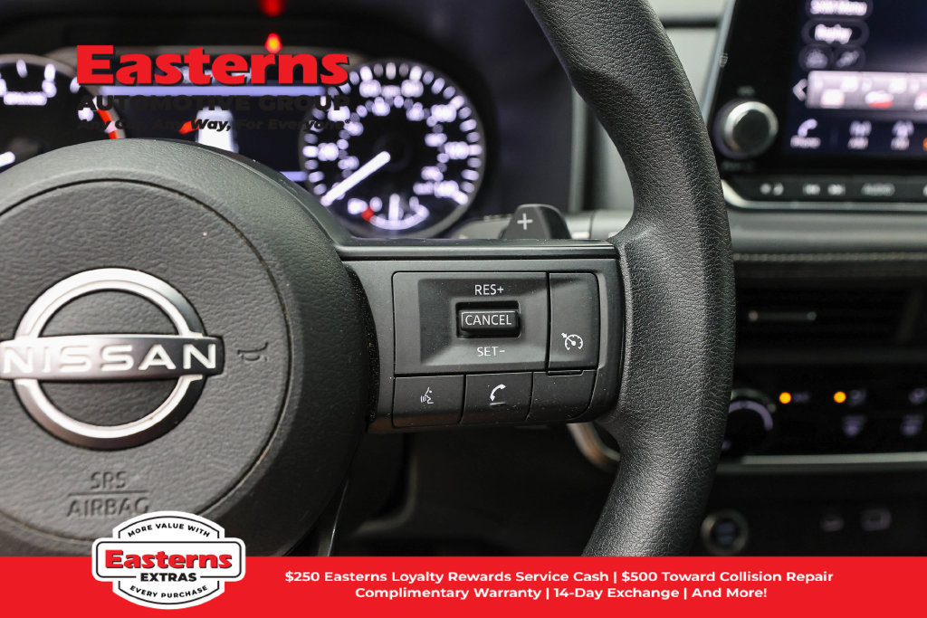 Used 2023 Nissan Rogue S AWD/4WD image 17