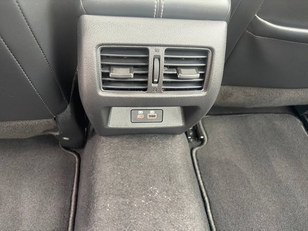 Used 2025 Nissan Altima 2.5 SL FWD image 34