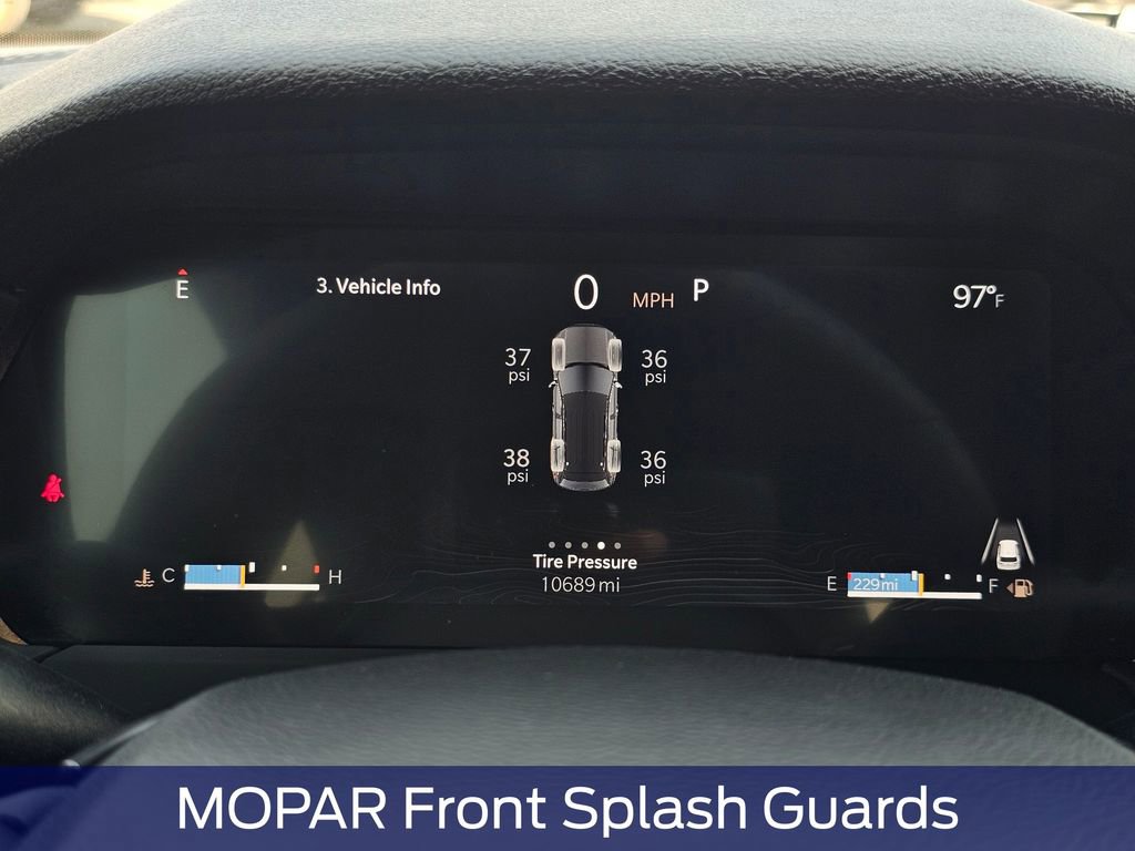 Used 2025 Jeep Grand Cherokee Altitude image 20