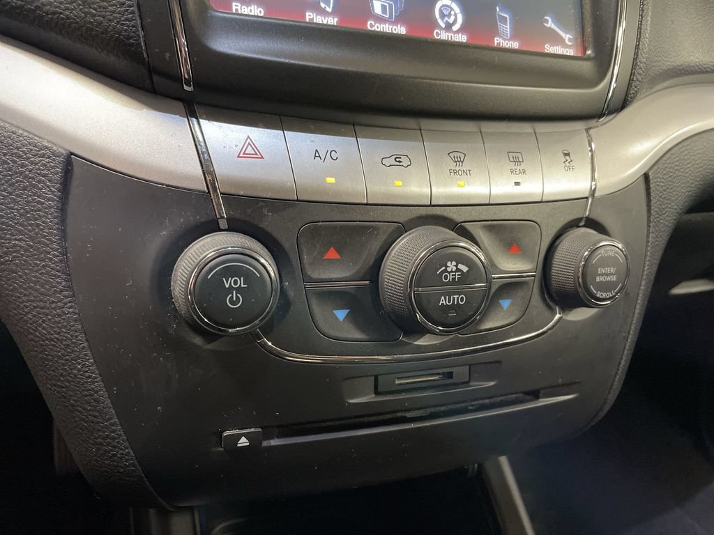 Used 2019 Dodge Journey SE FWD image 20