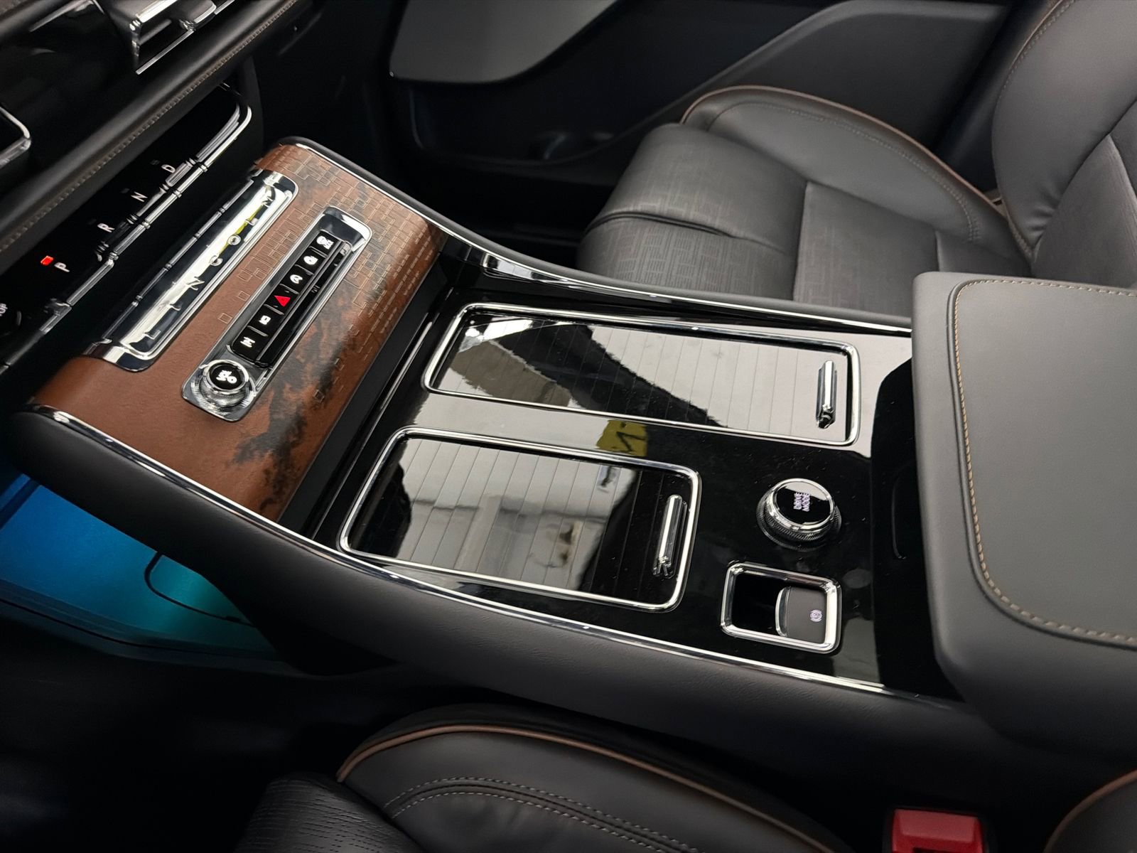 New 2026 Lincoln Aviator Black Label w/ Dynamic Handling Package image 33