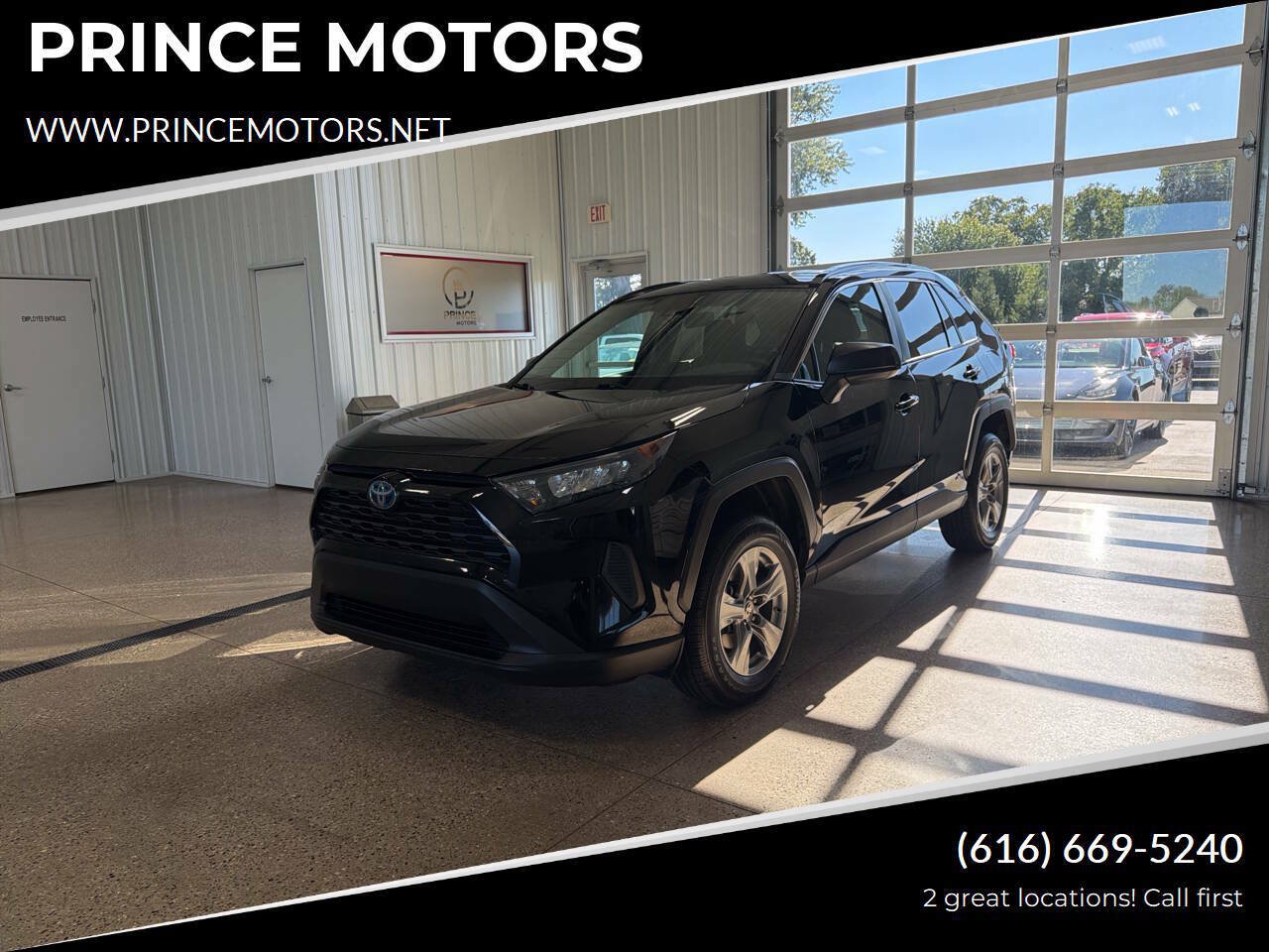 Used 2022 Toyota RAV4 LE AWD/4WD image 1