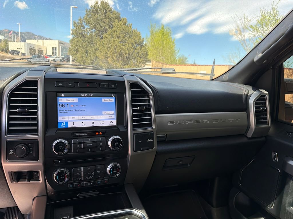 Used 2018 Ford F350 Platinum w/ Platinum Ultimate Package image 16