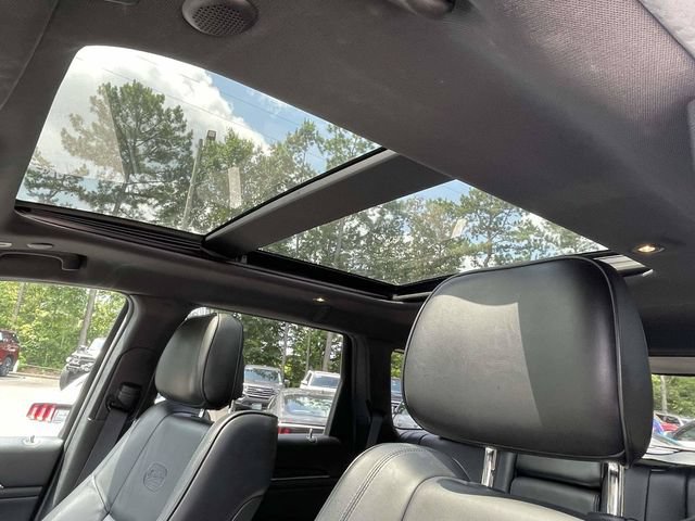 Used 2018 Jeep Grand Cherokee Overland AWD/4WD image 11