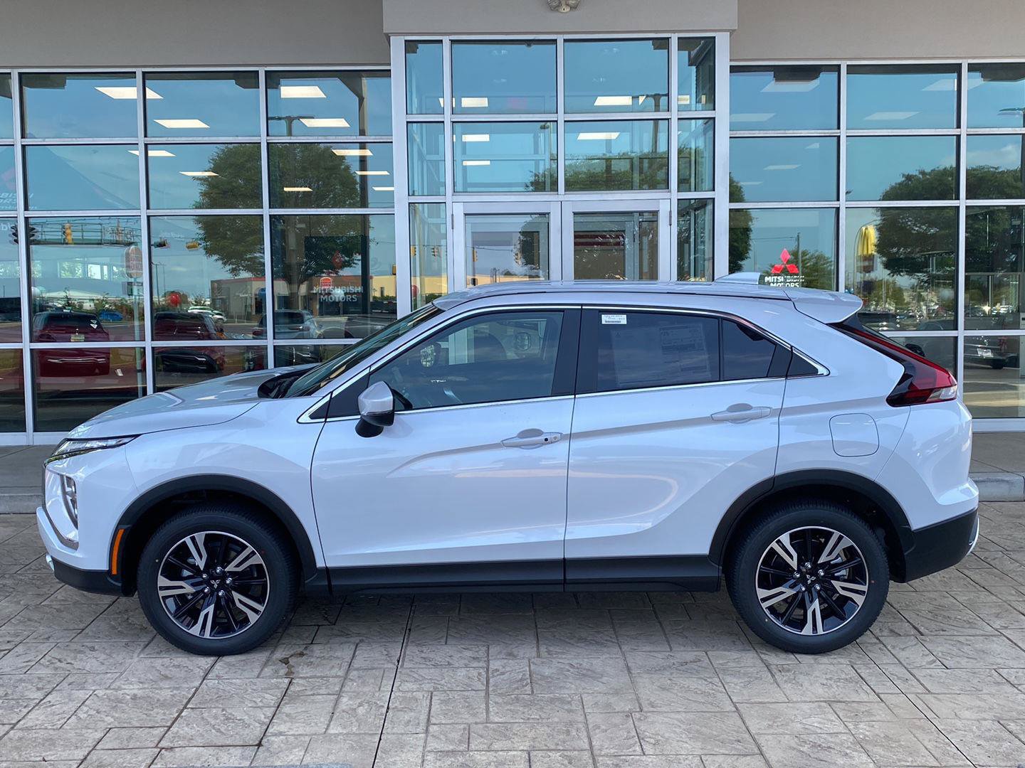 New 2026 Mitsubishi Eclipse Cross SE AWD/4WD image 4