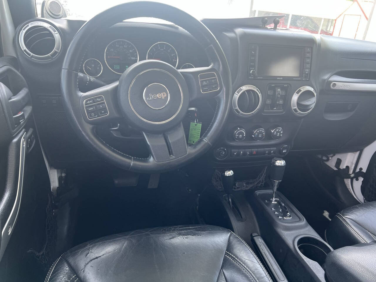 Used 2014 Jeep Wrangler Unlimited Rubicon w/ Connectivity Group AWD/4WD image 9
