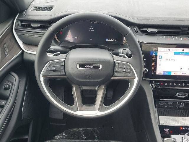 New 2026 Jeep Grand Cherokee L Limited w/ Luxury Tech Group II AWD/4WD image 15