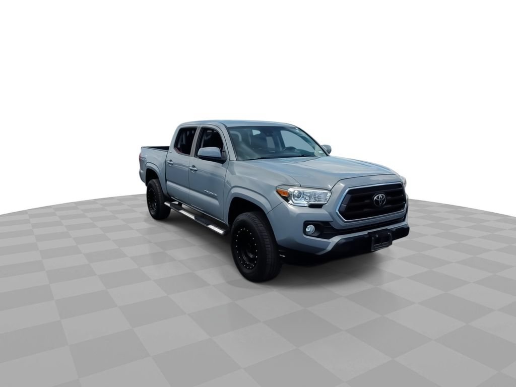 Used 2020 Toyota Tacoma SR5 RWD image 2