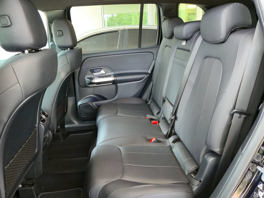 Used 2024 Mercedes-Benz GLB 250 image 30