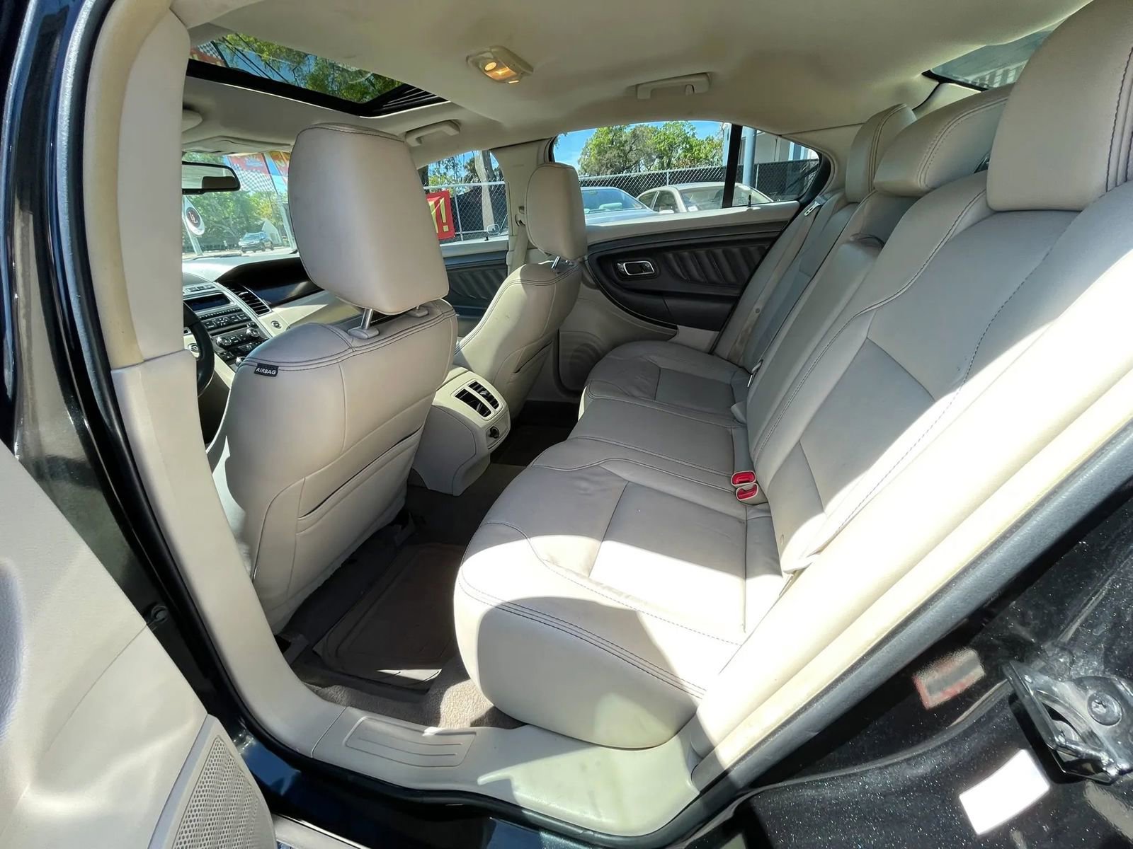 Used 2011 Ford Taurus SEL w/ 202A Rapid Spec Order Code image 16