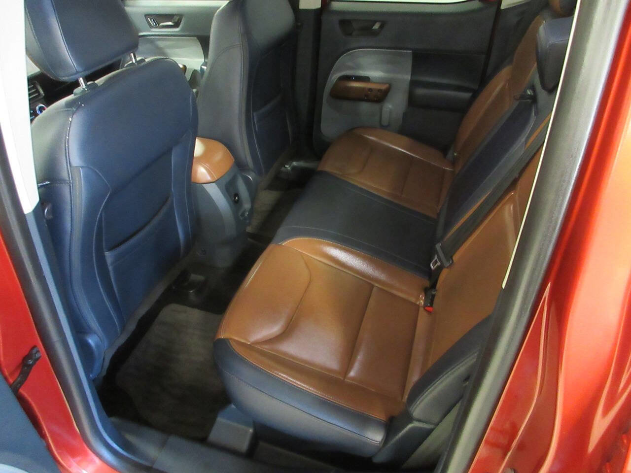 Used 2023 Ford Maverick Lariat image 17