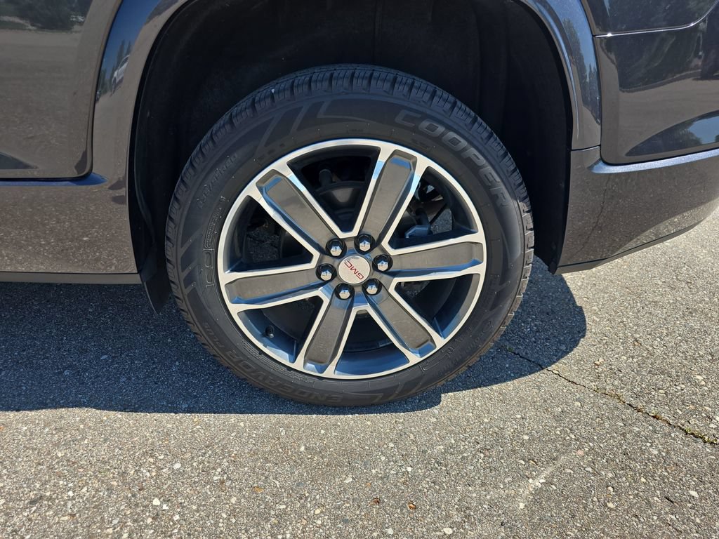Certified 2019 GMC Acadia Denali w/ Technology Package AWD/4WD image 37