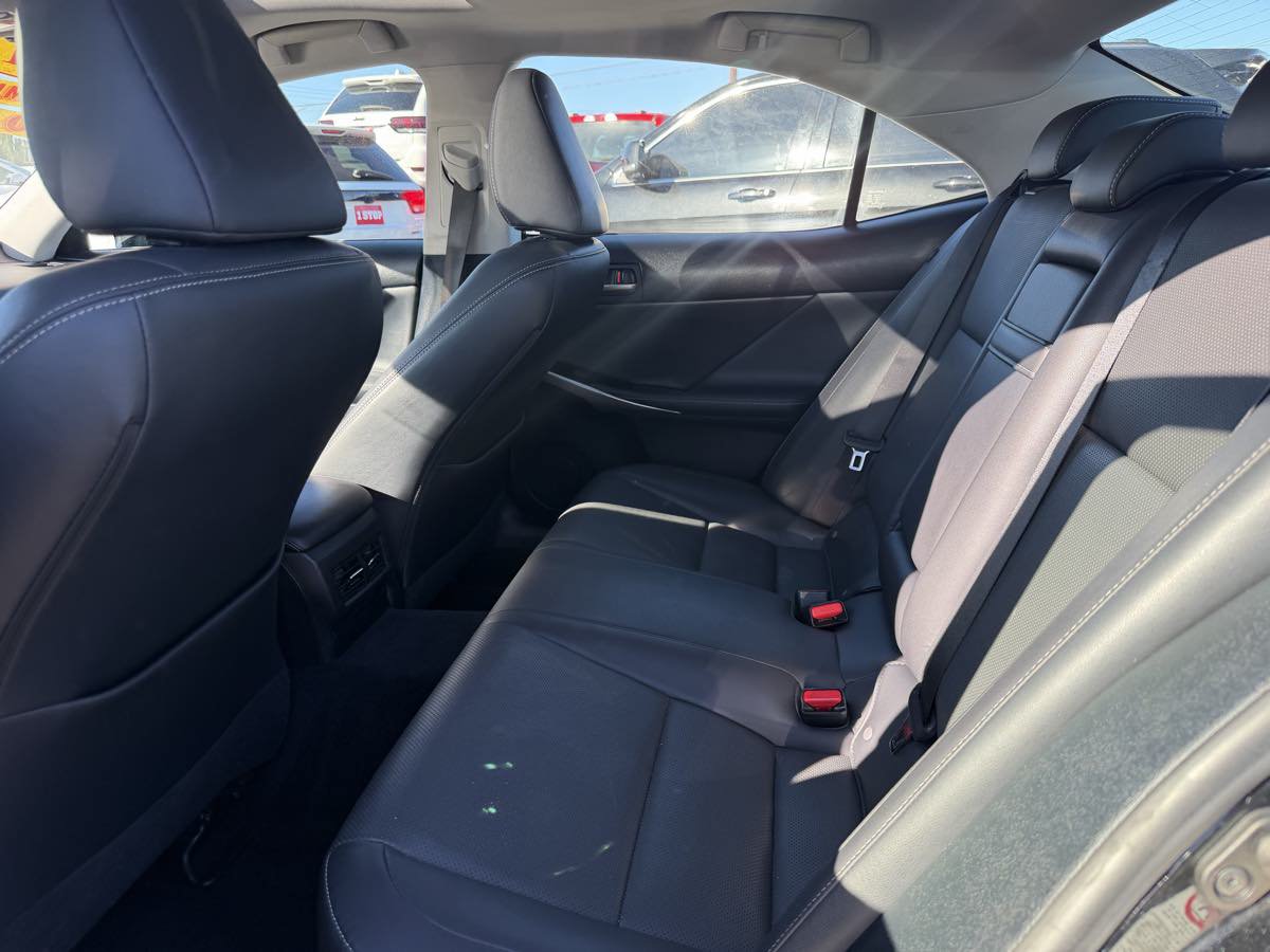 Used 2017 Lexus IS 200t RWD image 13