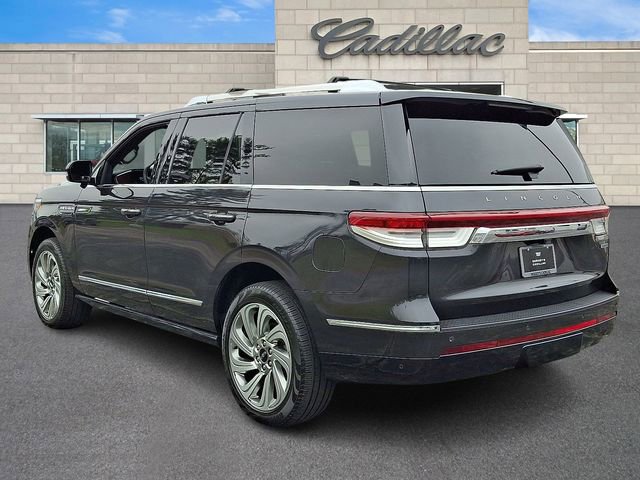 Used 2024 Lincoln Navigator Reserve image 5