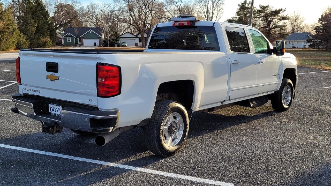 Used 2017 Chevrolet Silverado 2500 LT AWD/4WD image 6