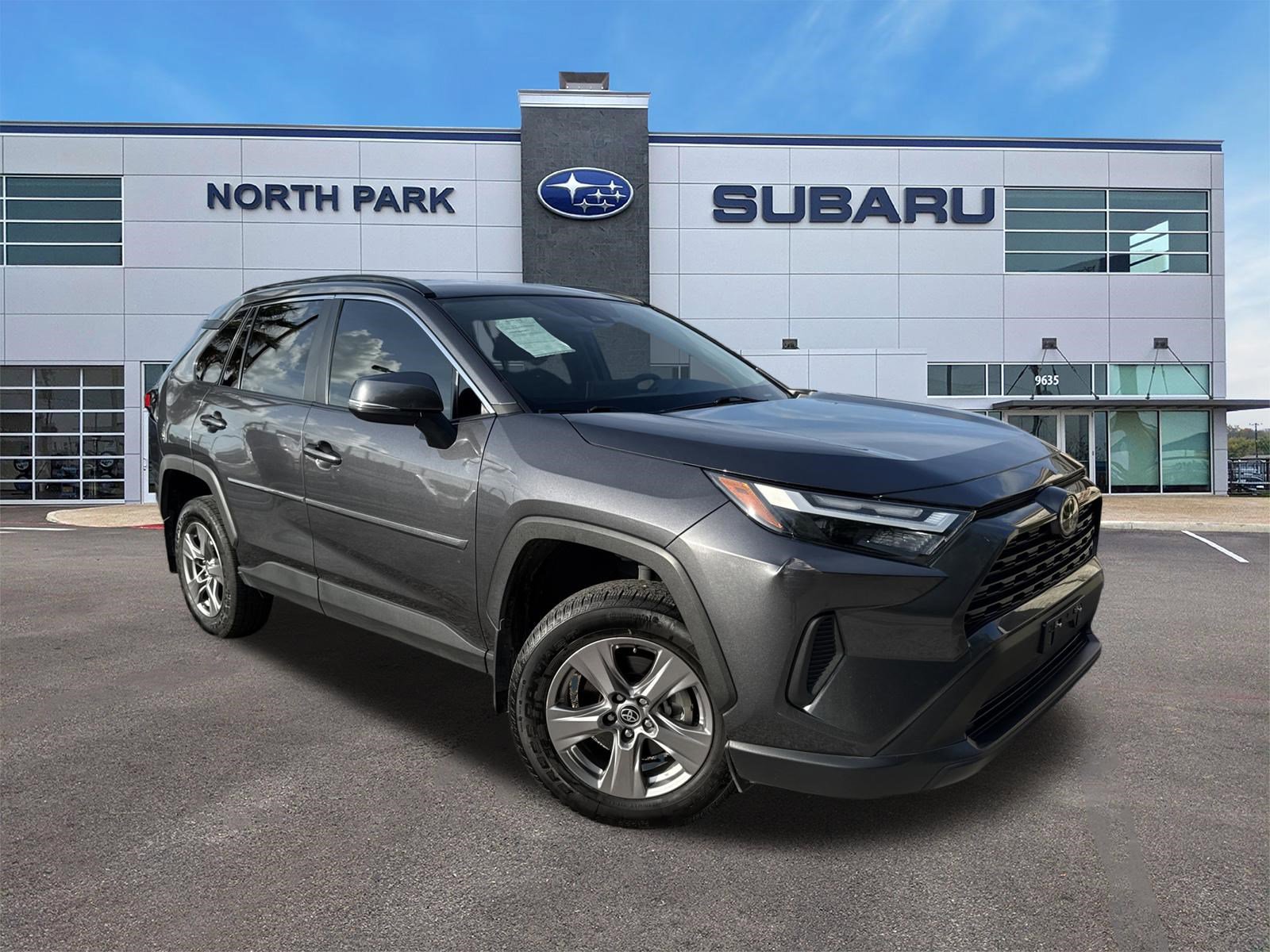Used 2024 Toyota RAV4 XLE FWD image 1