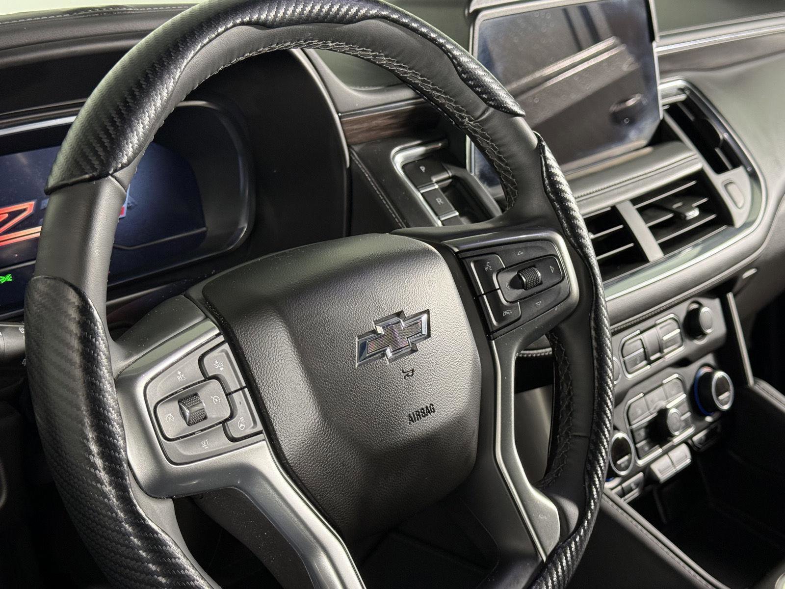 Used 2024 Chevrolet Suburban Z71 w/ Luxury Package AWD/4WD image 8