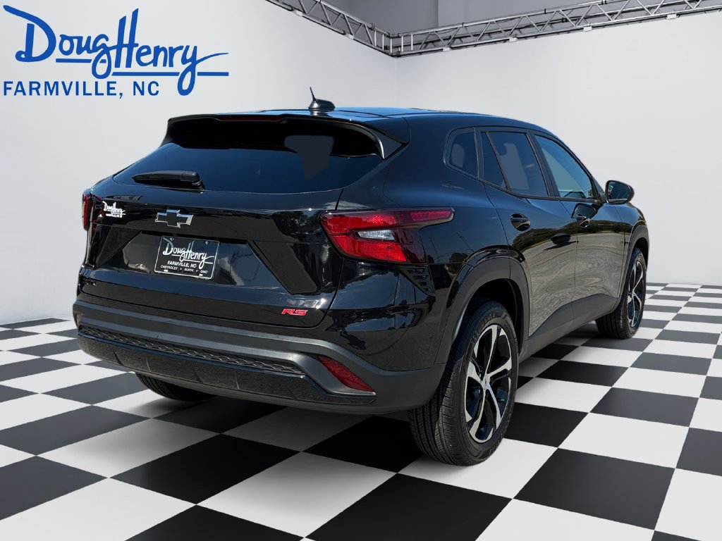 New 2026 Chevrolet Trax RS w/ Sunroof Package FWD image 5