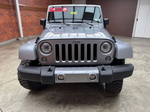 Used 2017 Jeep Wrangler Unlimited Sahara w/ Connectivity Group image 8