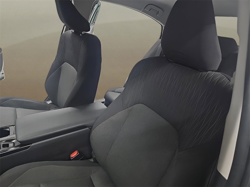 Used 2025 Toyota Camry LE image 13