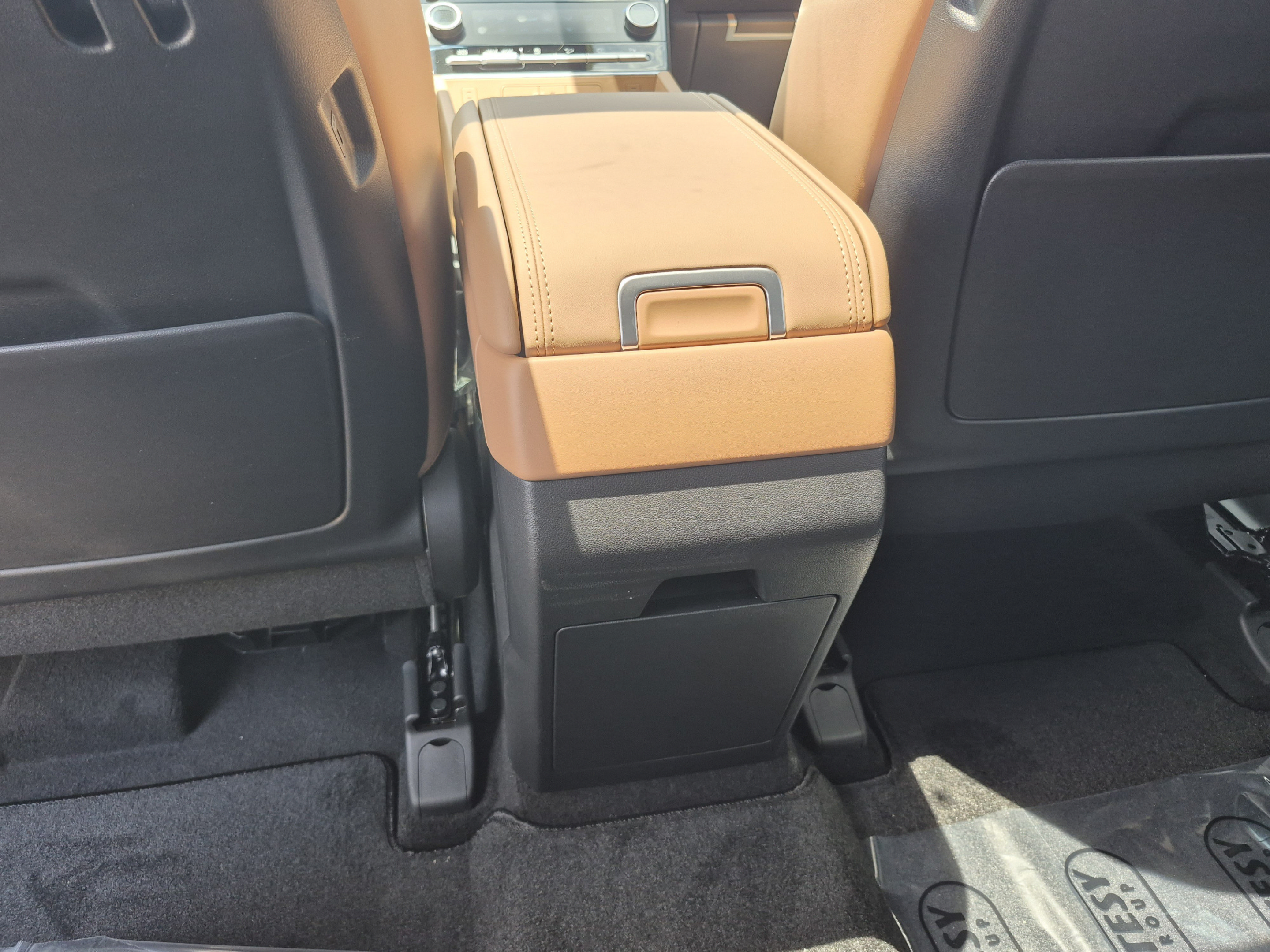 New 2027 Hyundai Santa Fe Calligraphy FWD image 17